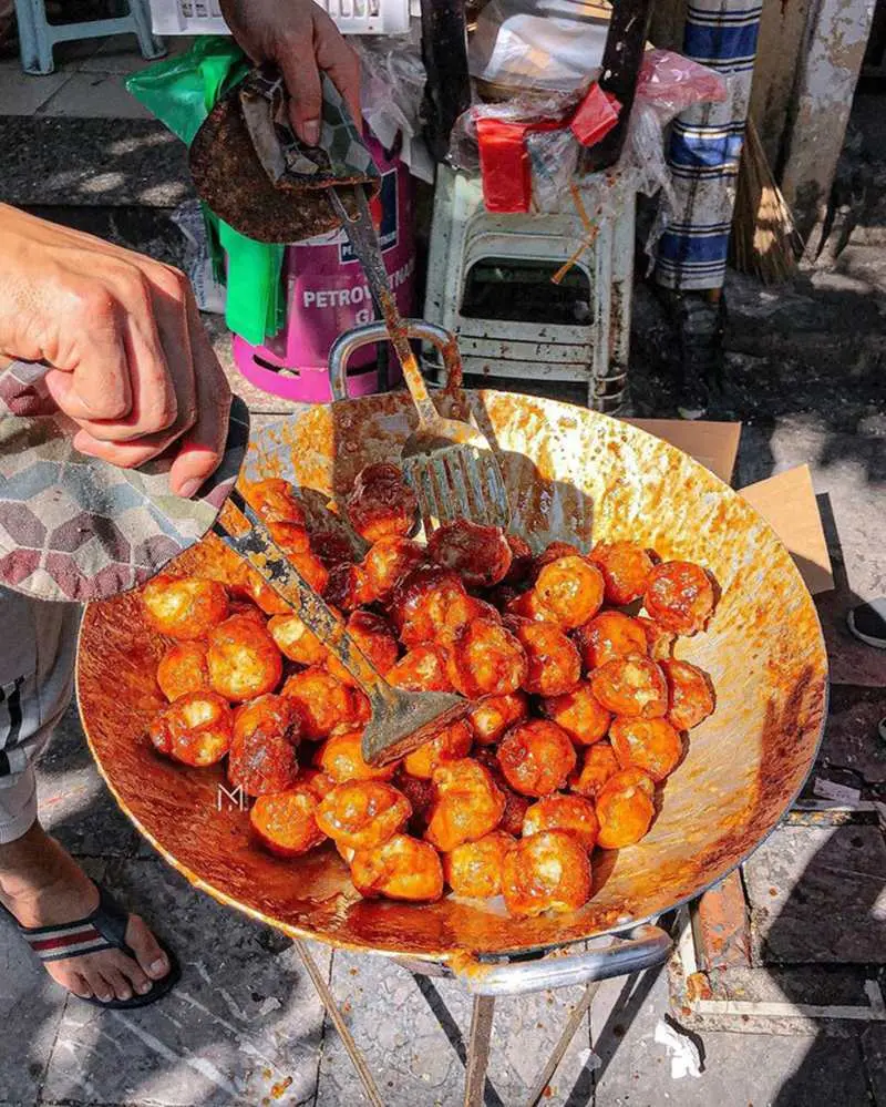 Những h&agrave;ng b&aacute;nh r&aacute;n H&agrave; Nội ngon bạn n&ecirc;n gh&eacute; đến 7