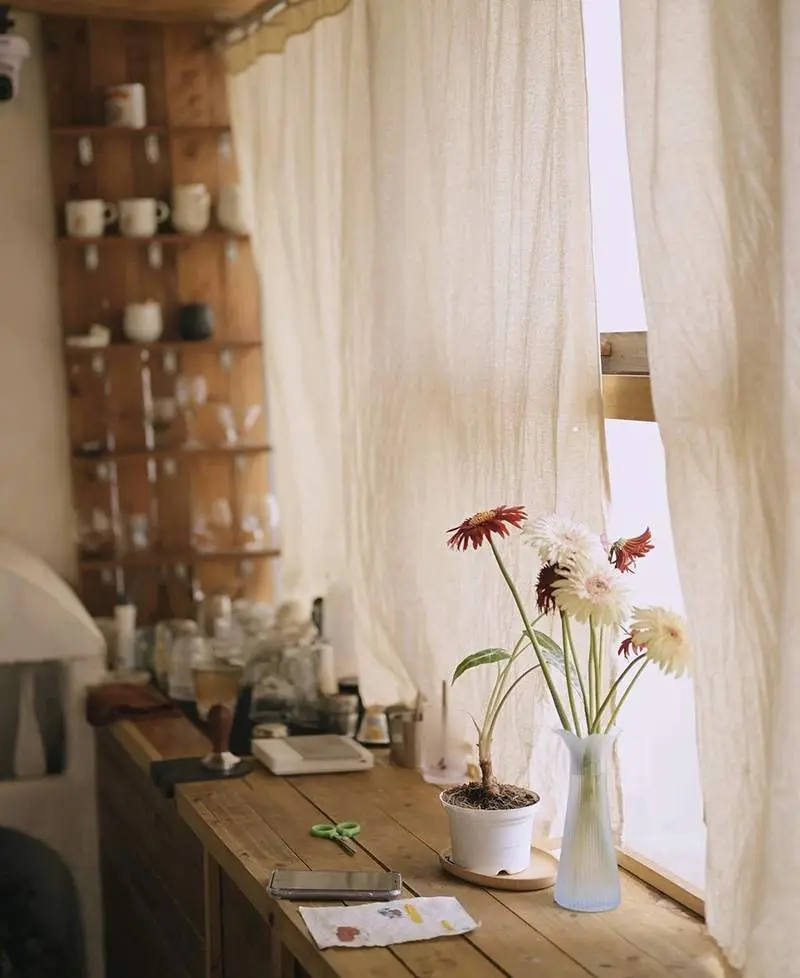 Những tiệm c&agrave; ph&ecirc; ở H&agrave; Nội với vẻ đẹp &ecirc;m đềm giữa l&ograve;ng thủ đ&ocirc; 7