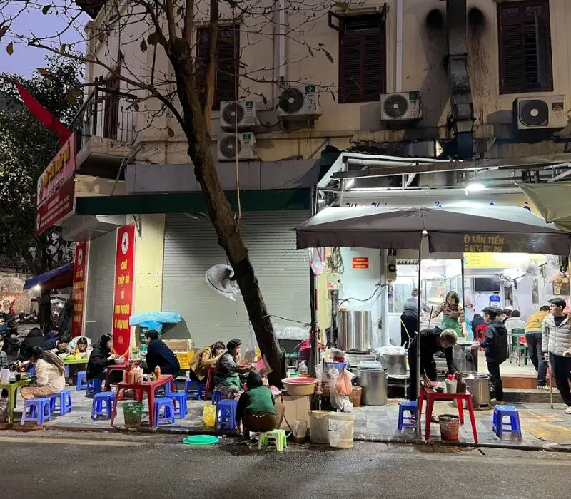 Phở Kh&ocirc;i H&oacute;i, b&iacute; quyết th&agrave;nh c&ocirc;ng của m&oacute;n phở được Michelin đề cử 3