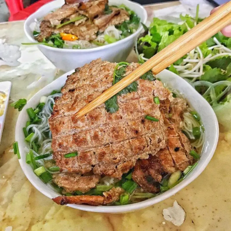 Qu&aacute;n B&uacute;n chả chan mang hương vị độc đ&aacute;o ghi danh v&agrave;o Bib Gourmand 4