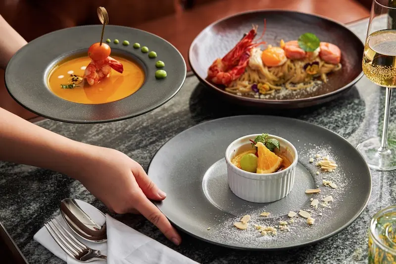 The Gourmet Corner Restaurant &ndash; Thưởng thức bữa tiệc &Aacute;-&Acirc;u sang trọng v&agrave; đẳng cấp 6