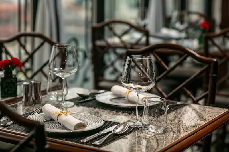 The Gourmet Corner Restaurant &ndash; Thưởng thức bữa tiệc &Aacute;-&Acirc;u sang trọng v&agrave; đẳng cấp 13
