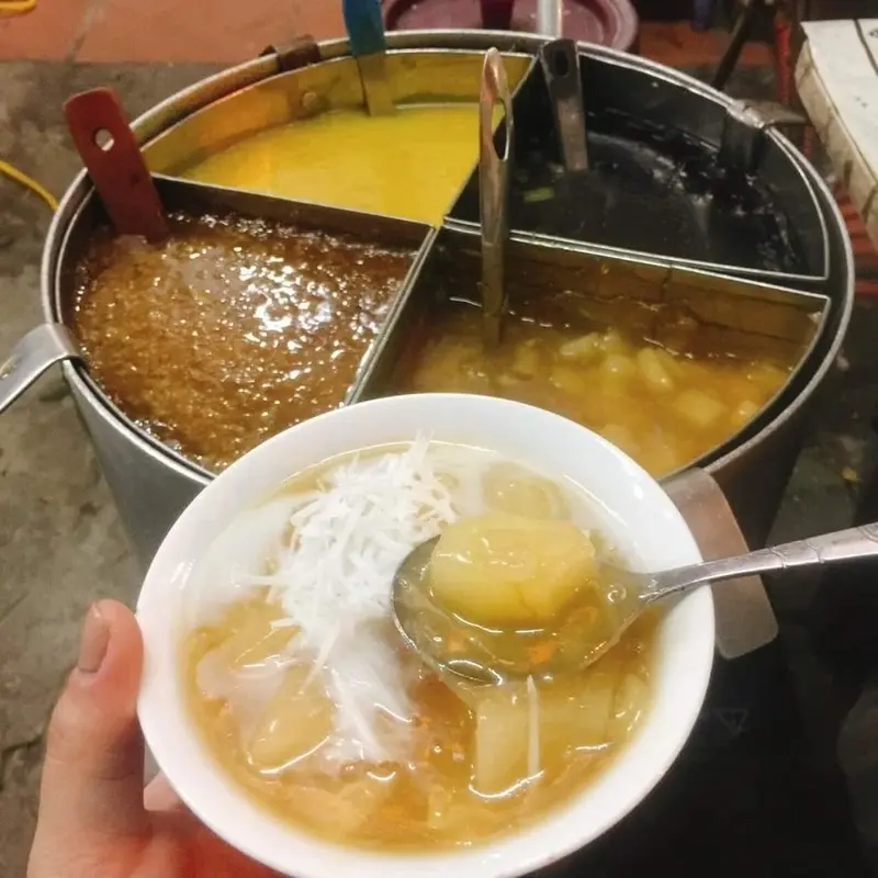 Thưởng thức b&aacute;nh tr&ocirc;i t&agrave;u H&agrave; Nội ấm &aacute;p ng&agrave;y đ&ocirc;ng 9