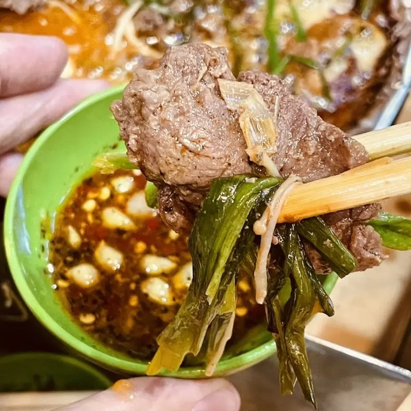 Thưởng thức B&ograve; nướng Xu&acirc;n Xu&acirc;n thơm ngon nức mũi tại phố M&atilde; M&acirc;y 5
