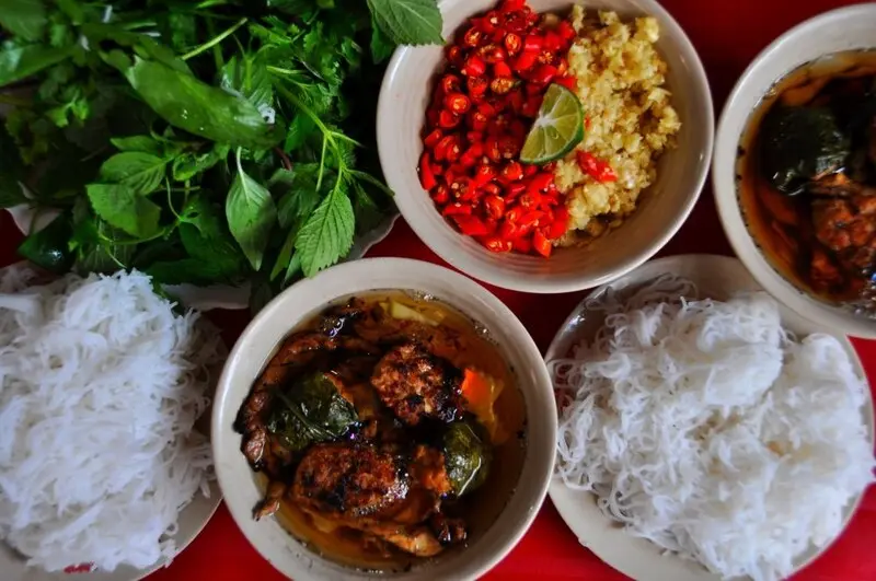 Thưởng thức Bún Chả Đắc Kim gói trọn tinh hoa ẩm thực Hà Nội 7
