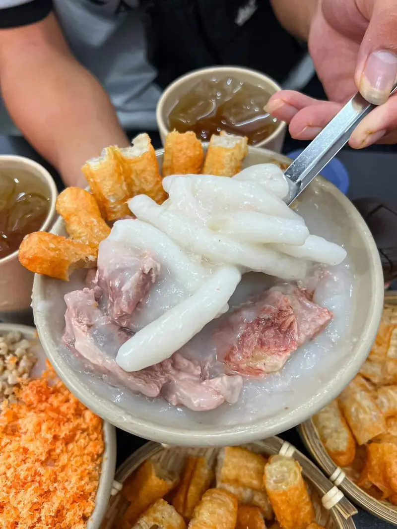 Thưởng thức ch&aacute;o se: M&oacute;n ch&aacute;o ăn bằng đũa độc đ&aacute;o người H&agrave; Nội 2