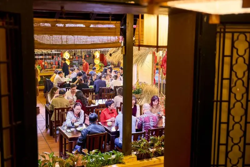 Thưởng thức m&igrave; Quảng H&agrave; Nội tại top 7 qu&aacute;n ngon đ&uacute;ng điệu 7