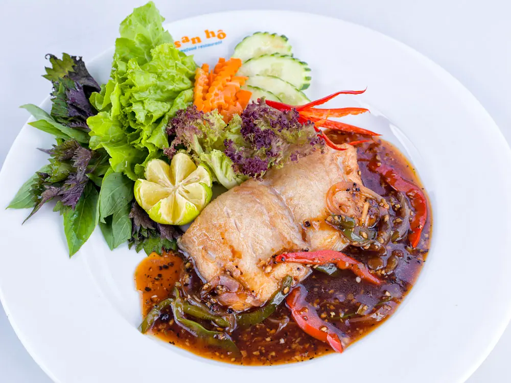 Thưởng thức m&oacute;n ngon với kh&ocirc;ng gian sang trọng tại Nh&agrave; h&agrave;ng hải sản San H&ocirc; 9