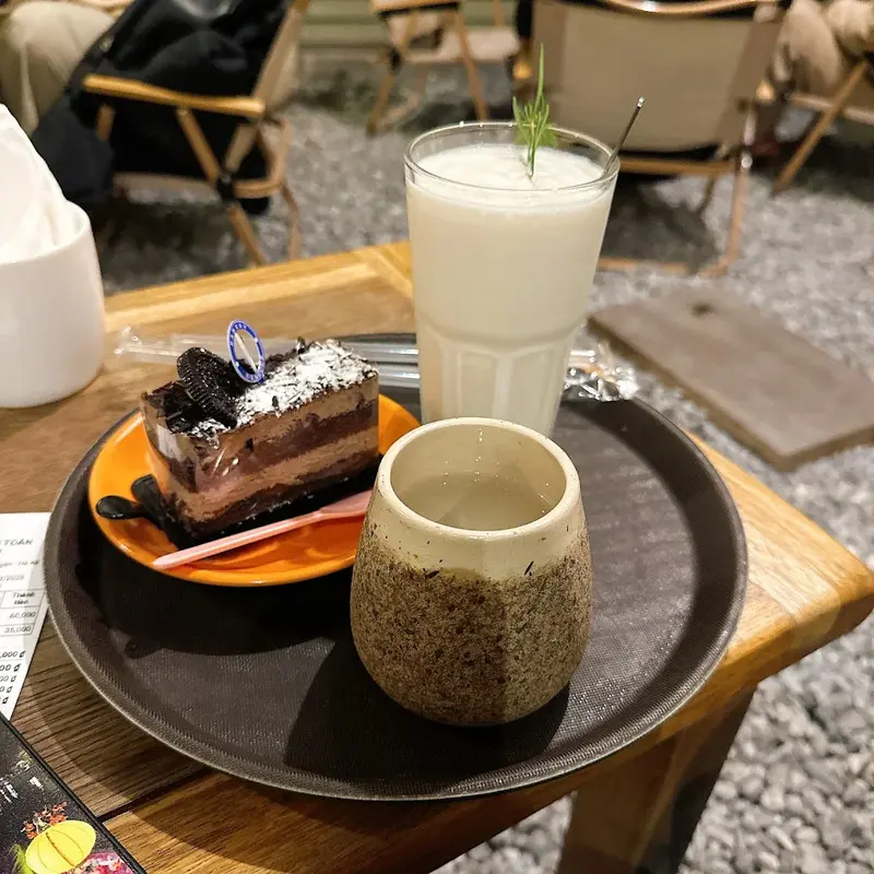 Tiny Post Cafe: Qu&aacute;n c&agrave; ph&ecirc; vintage y&ecirc;n tĩnh giữa l&ograve;ng thủ đ&ocirc; 13