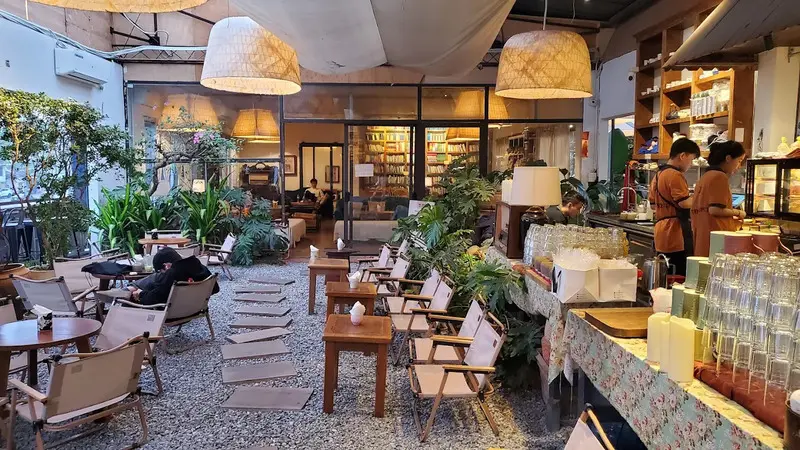 Tiny Post Cafe: Qu&aacute;n c&agrave; ph&ecirc; vintage y&ecirc;n tĩnh giữa l&ograve;ng thủ đ&ocirc; 10