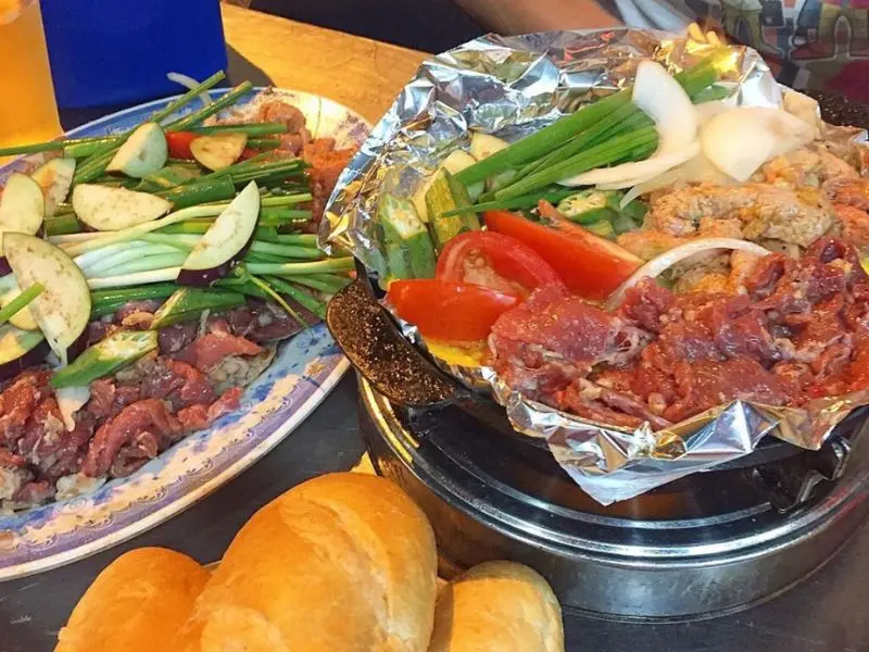 Top 10 qu&aacute;n b&ograve; nầm nướng thơm ngon, nhất định phải thử ở H&agrave; Nội 11