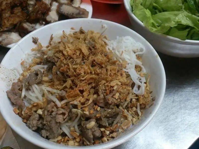 Top 10 qu&aacute;n b&uacute;n trộn Nam Bộ ngon nhứt n&aacute;ch tại H&agrave; Nội 3