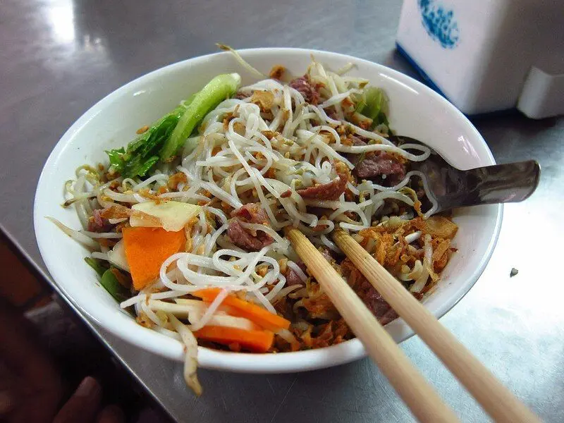 Top 10 qu&aacute;n b&uacute;n trộn Nam Bộ ngon nhứt n&aacute;ch tại H&agrave; Nội 5