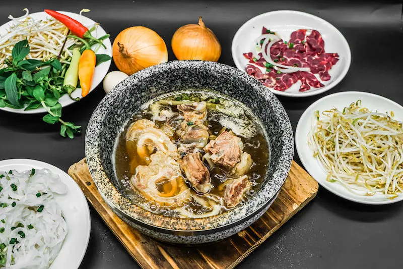 Top 10 qu&aacute;n phở b&aacute;t đ&aacute; H&agrave; Nội ăn một lần liền nhớ m&atilde;i 7