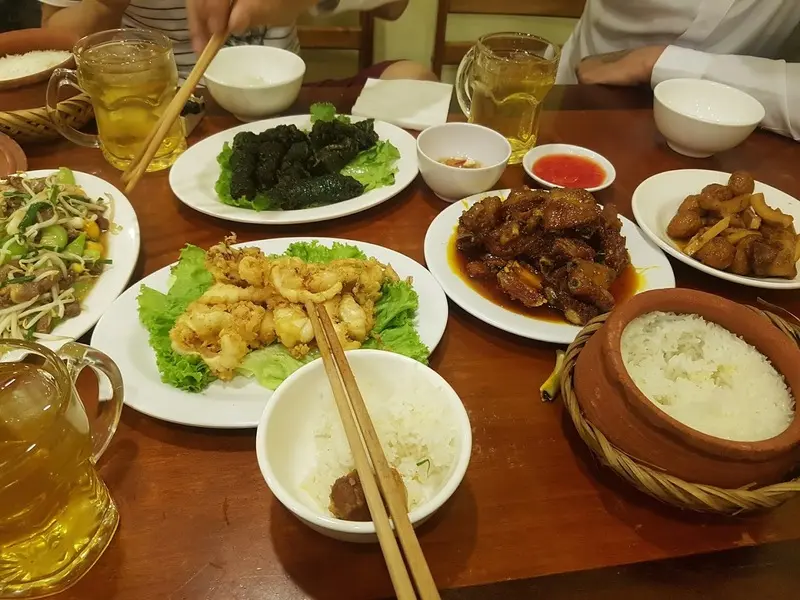 Top 12 qu&aacute;n cơm ngon H&agrave; Nội được y&ecirc;u th&iacute;ch nhất 6