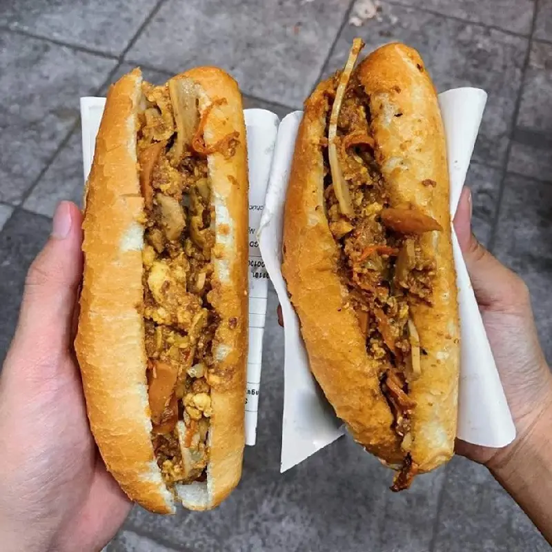 Top 15 qu&aacute;n b&aacute;nh m&igrave; H&agrave; Nội chuẩn vị phố cổ được y&ecirc;u th&iacute;ch 7