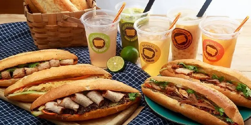 Top 15 qu&aacute;n b&aacute;nh m&igrave; H&agrave; Nội chuẩn vị phố cổ được y&ecirc;u th&iacute;ch 5