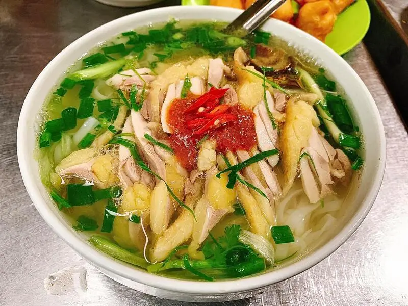 Top 15 qu&aacute;n phở g&agrave; ngon H&agrave; Nội l&agrave;m bao người m&ecirc; mẩn 10