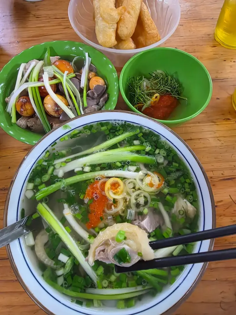 Top 15 qu&aacute;n phở g&agrave; ngon H&agrave; Nội l&agrave;m bao người m&ecirc; mẩn 16
