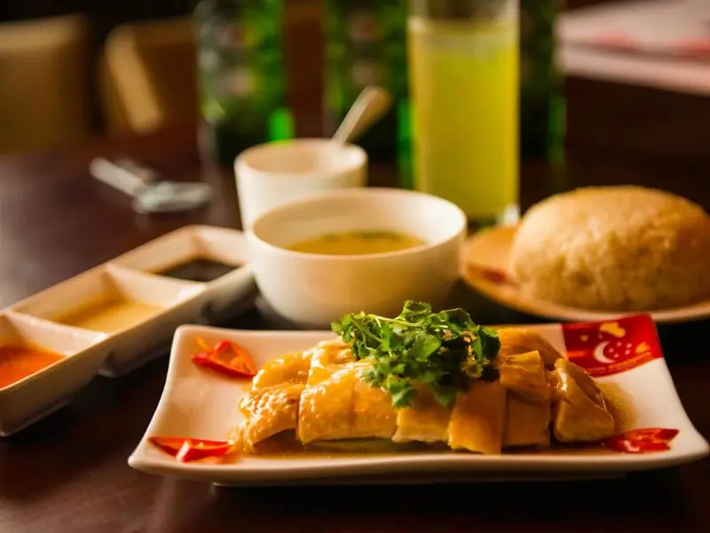 Top 6 qu&aacute;n cơm g&agrave; Hải Nam nổi tiếng nhất H&agrave; Nội 9