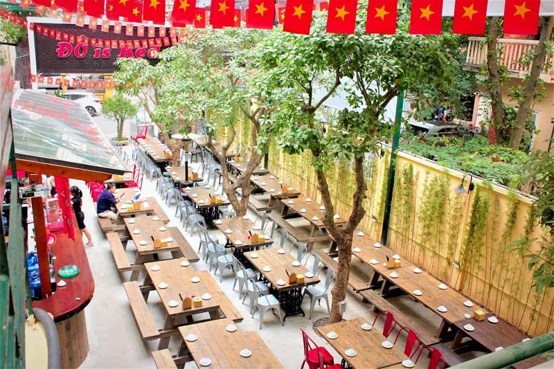 Top 9 qu&aacute;n nhậu H&agrave; Nội để bạn tha hồ lai rai c&ugrave;ng bạn b&egrave; 8