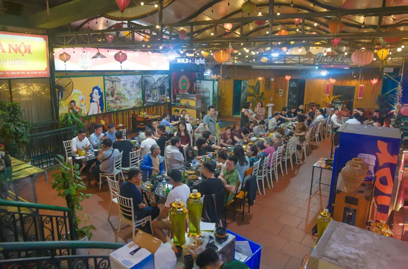 Top 9 qu&aacute;n nhậu H&agrave; Nội để bạn tha hồ lai rai c&ugrave;ng bạn b&egrave; 9