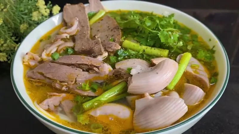 Top những qu&aacute;n b&uacute;n l&ograve;ng H&agrave; Nội với hương vị ngon nhất thủ đ&ocirc; 3