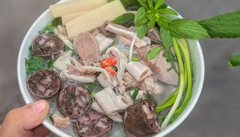 Top những qu&aacute;n b&uacute;n l&ograve;ng H&agrave; Nội với hương vị ngon nhất thủ đ&ocirc; 4