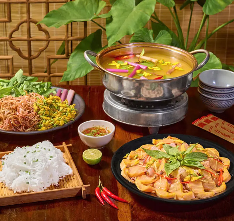 Top qu&aacute;n lẩu c&aacute; tầm H&agrave; Nội chinh phục thực kh&aacute;ch với hương vị T&acirc;y Bắc 4