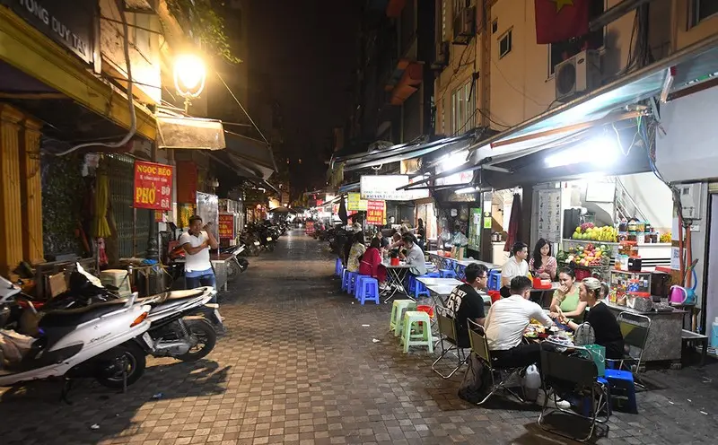 Trải nghiệm phố ẩm thực Tống Duy T&acirc;n ngon nức tiếng H&agrave; Th&agrave;nh 2