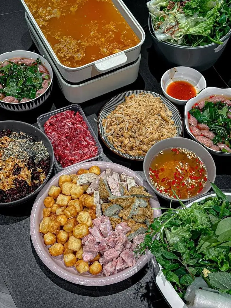 Truy t&igrave;m 13 qu&aacute;n lẩu ngon H&agrave; Nội nức tiếng gần xa 4