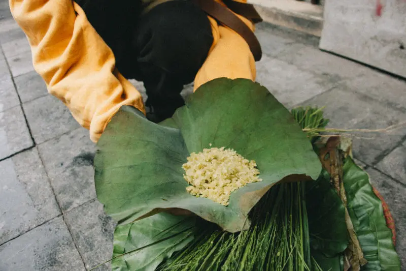 X&ocirc;i cốm H&agrave; Nội, thức qu&agrave; b&igrave;nh dị thấm đượm hồn thu thủ đ&ocirc; 10