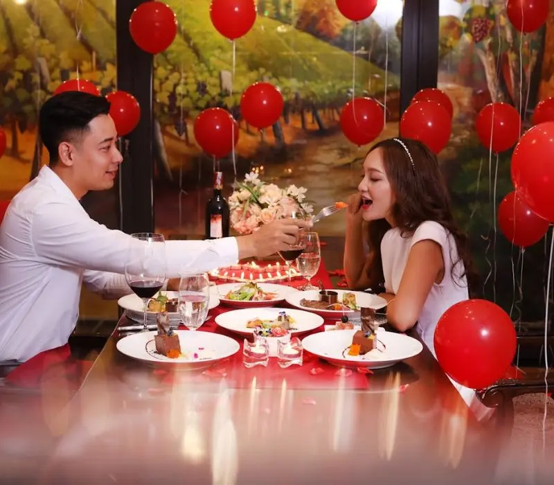 Hẹn hò ngọt ngào tại 15 nhà hàng lãng mạn Hà Nội