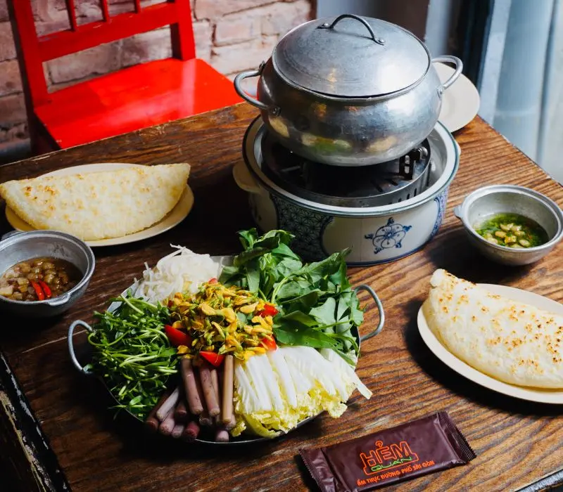 Review Hẻm Quán: Nơi mang ẩm thực Sài Gòn đến thủ đô Hà Nội