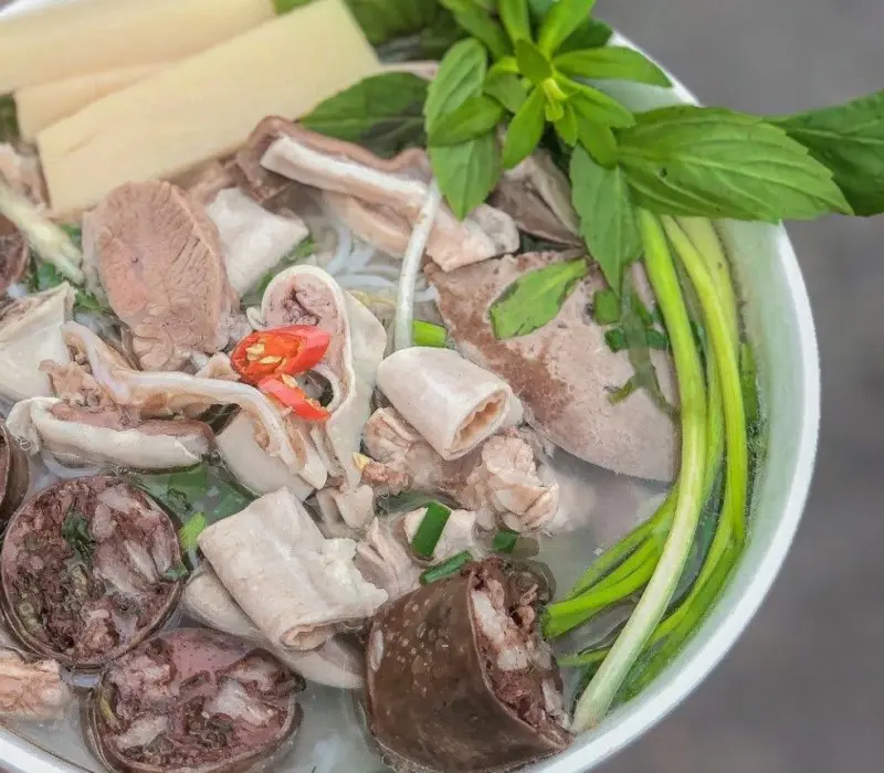 Top những quán bún lòng Hà Nội với hương vị ngon nhất thủ đô