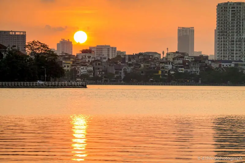 Bức tranh Ho&agrave;ng h&ocirc;n Hồ T&acirc;y tuyệt sắc những ng&agrave;y cuối thu 3