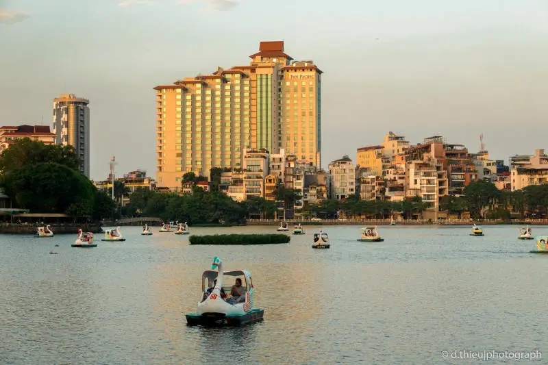 Bức tranh Ho&agrave;ng h&ocirc;n Hồ T&acirc;y tuyệt sắc những ng&agrave;y cuối thu 8