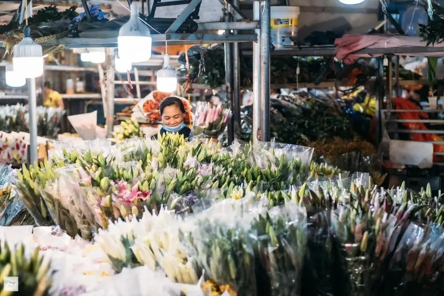 Chợ hoa Quảng An, vẻ đẹp rực rỡ khoe sắc s&aacute;ng bừng thủ đ&ocirc; 5