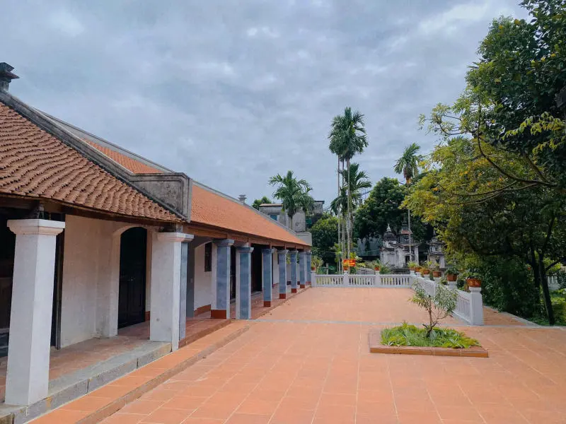 Ch&ugrave;a B&agrave; Đanh y&ecirc;n b&igrave;nh n&eacute;p m&igrave;nh giữa l&ograve;ng thủ đ&ocirc; cổ k&iacute;nh 8