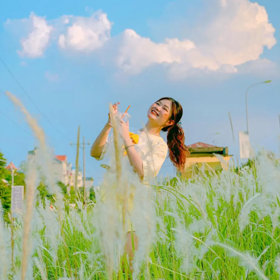 C&oacute; một H&agrave; Nội m&ugrave;a cỏ lau dịu d&agrave;ng v&agrave; n&ecirc;n thơ đến thế 5