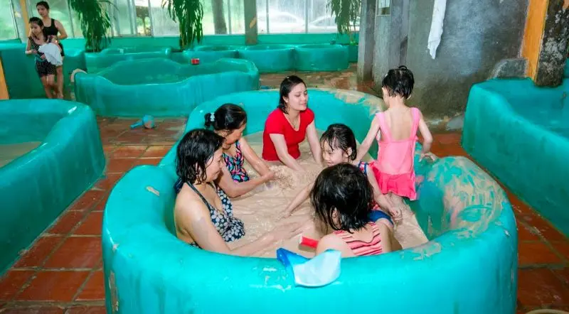 Đến khu du lịch Khoang Xanh Suối Ti&ecirc;n vui chơi, tr&aacute;nh n&oacute;ng 11