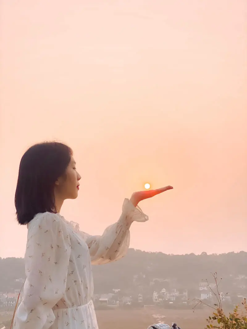 Đến Núi Trầm ngắm mùa cỏ cháy thơ mộng và hoang dã 7