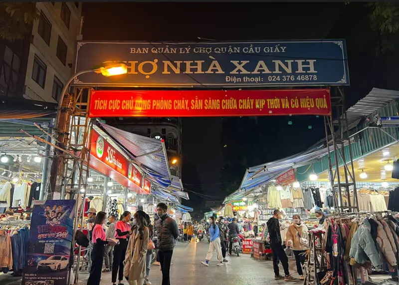 Điểm danh 7 khu chợ đ&ecirc;m H&agrave; Nội nhộn nhịp v&agrave; h&uacute;t kh&aacute;ch nhất 5
