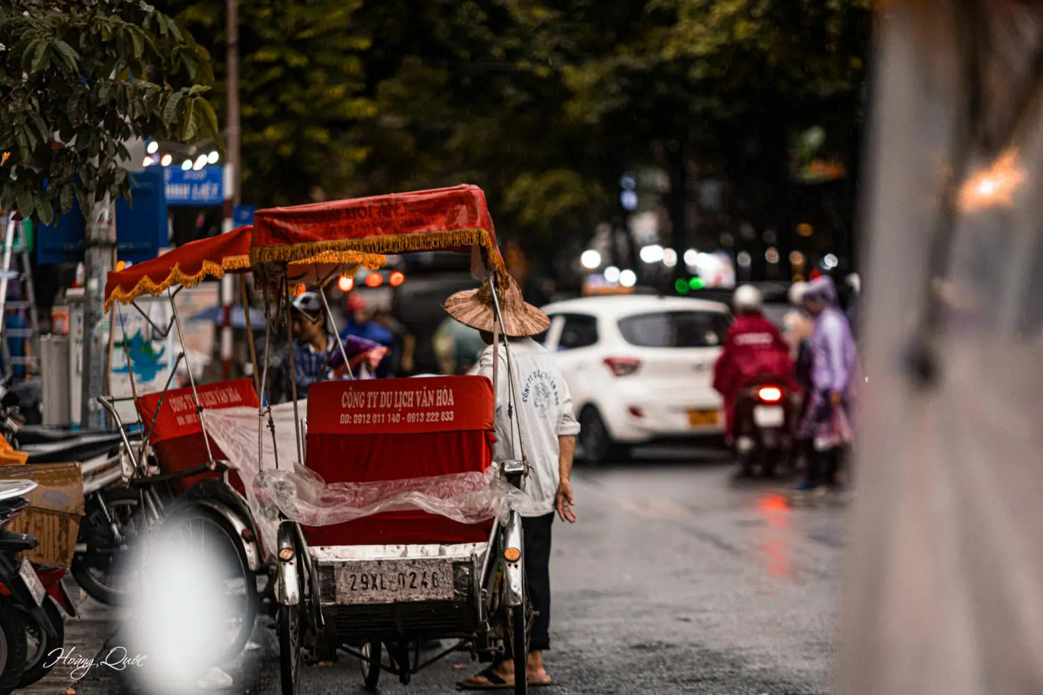 H&ograve;a v&agrave;o Nhịp sống H&agrave; Nội một buổi chiều mưa 2