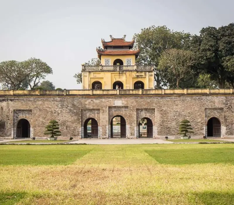 Kh&aacute;m ph&aacute; đường Ho&agrave;ng Diệu H&agrave; Nội, cung đường lịch sử v&agrave; thơ mộng 8