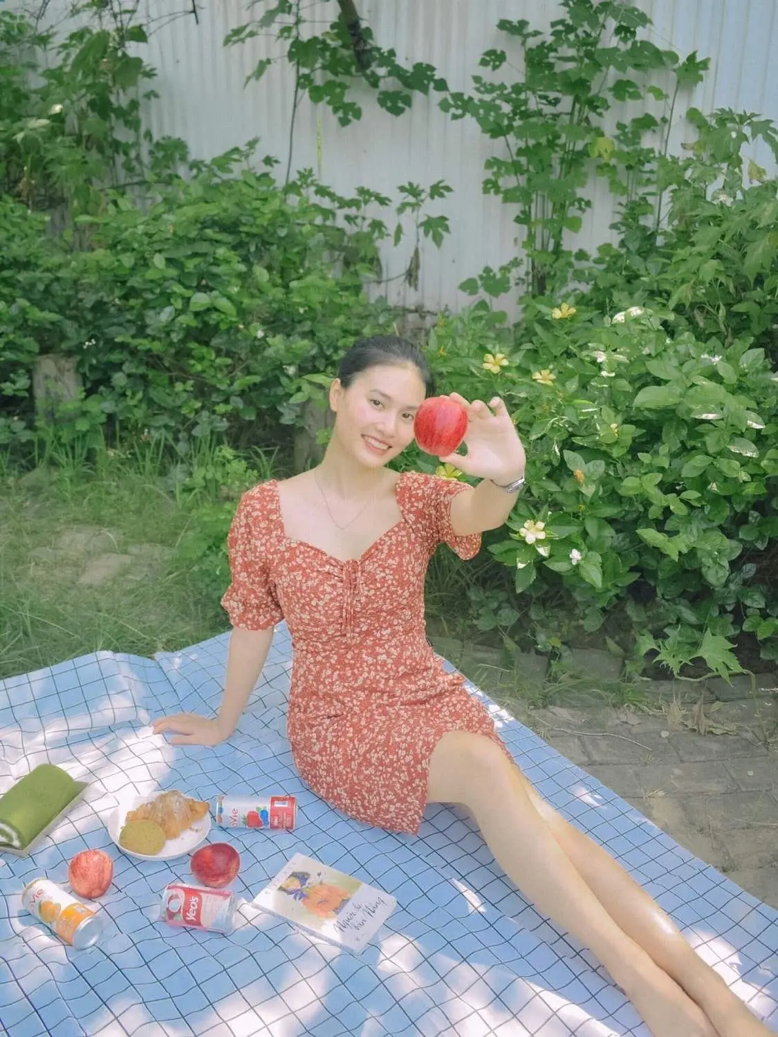 Kh&aacute;m ph&aacute; H&agrave; Nội &ldquo;g&oacute;i gọn&rdquo; trong chuyến đi picnic tại Santorini Park 9