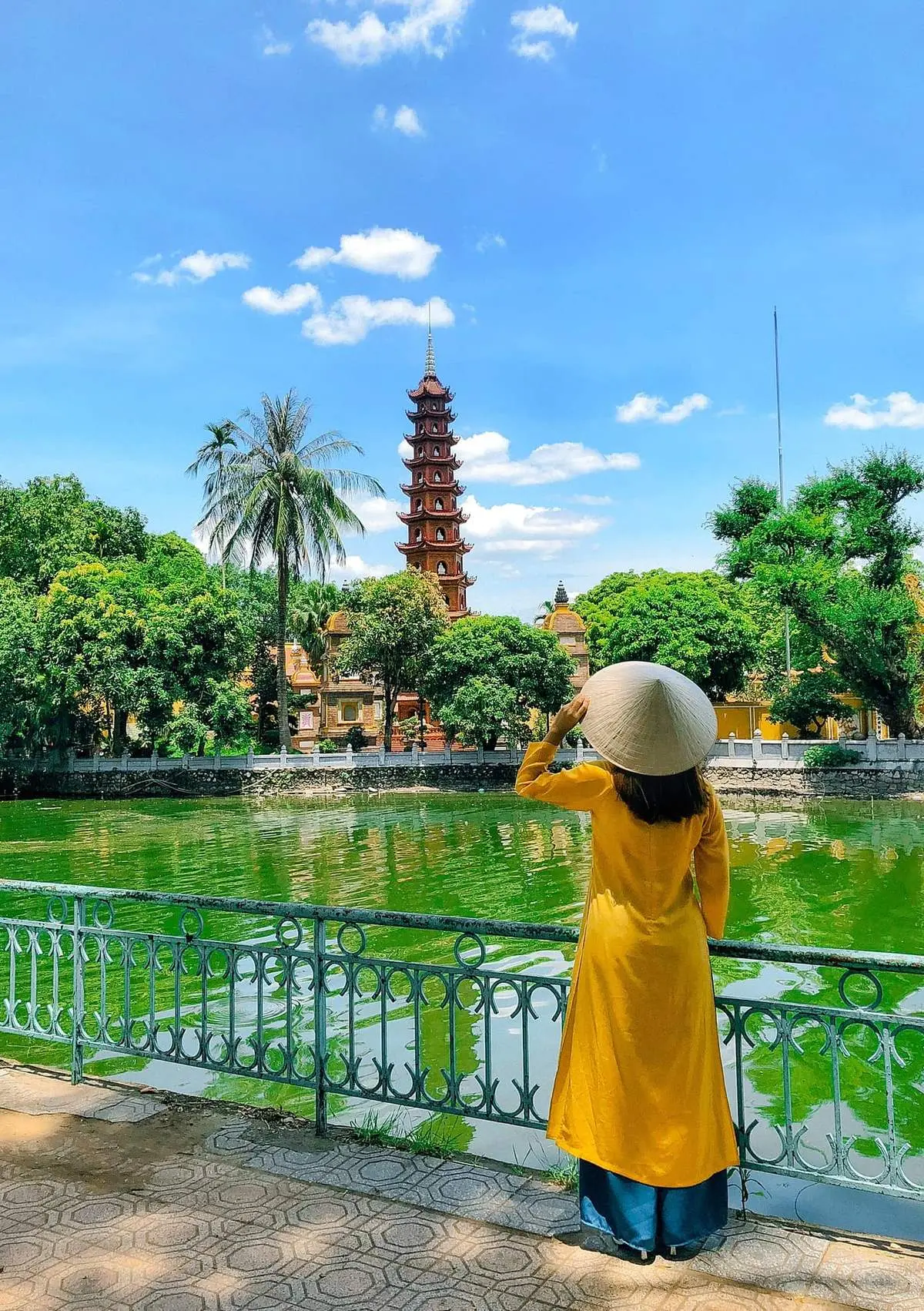 Kh&aacute;m ph&aacute; H&agrave; Nội qua những địa danh nổi tiếng v&agrave; quen thuộc 8