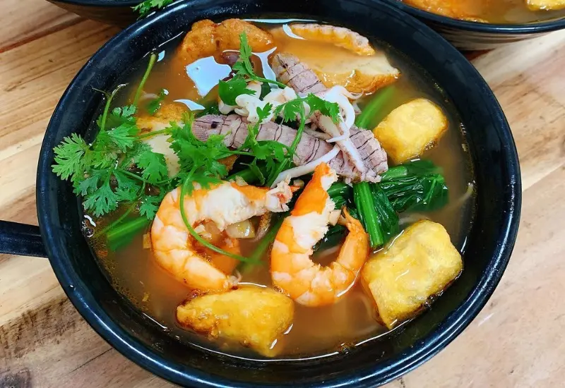 Khám phá phố ẩm thực Đảo Ngọc - Ngũ Xã: Thiên đường ăn uống 7