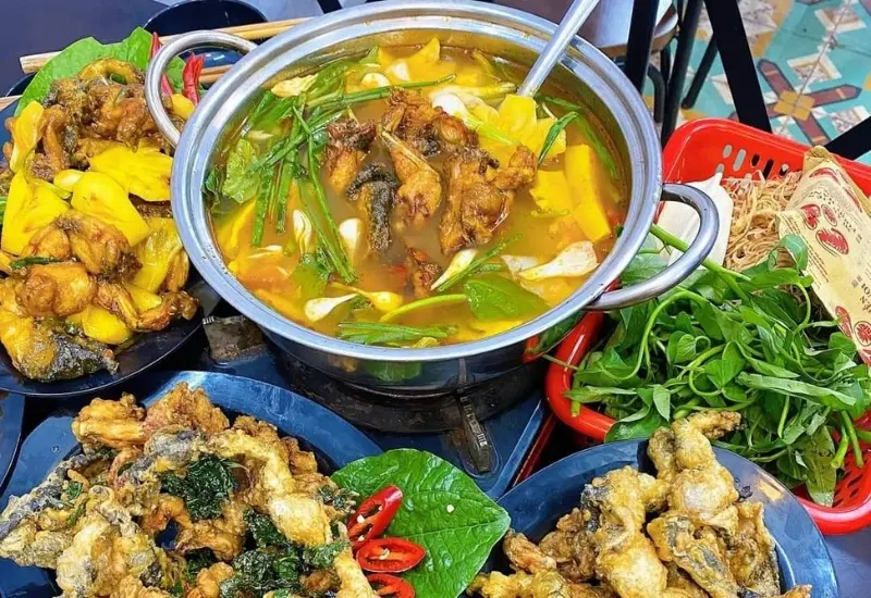 Khám phá phố ẩm thực Đảo Ngọc - Ngũ Xã: Thiên đường ăn uống 6