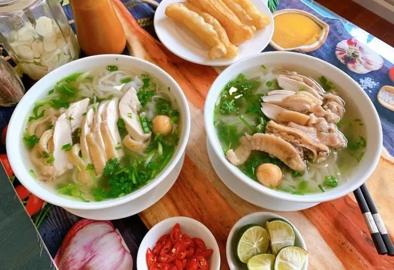 Khám phá phố ẩm thực Đảo Ngọc - Ngũ Xã: Thiên đường ăn uống 4